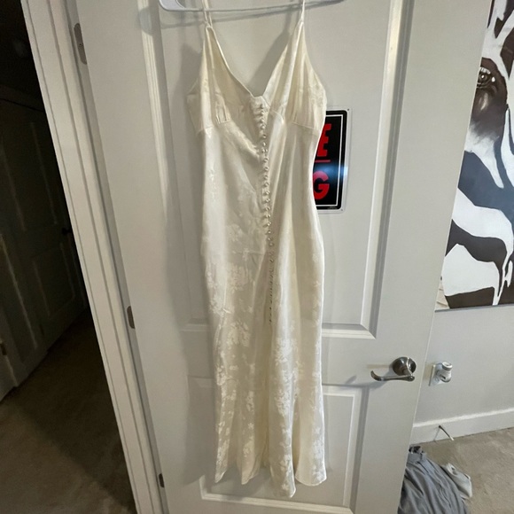 White silk dress - Medium - Picture 4 of 6